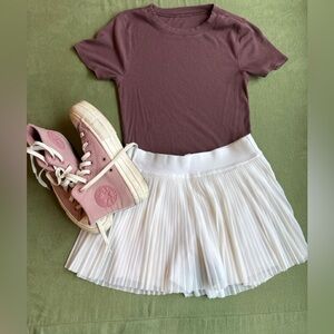 lululemon athletica 6 White pleated skort